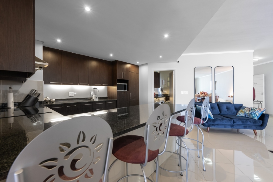 2 Bedroom Property for Sale in Camps Bay Western Cape